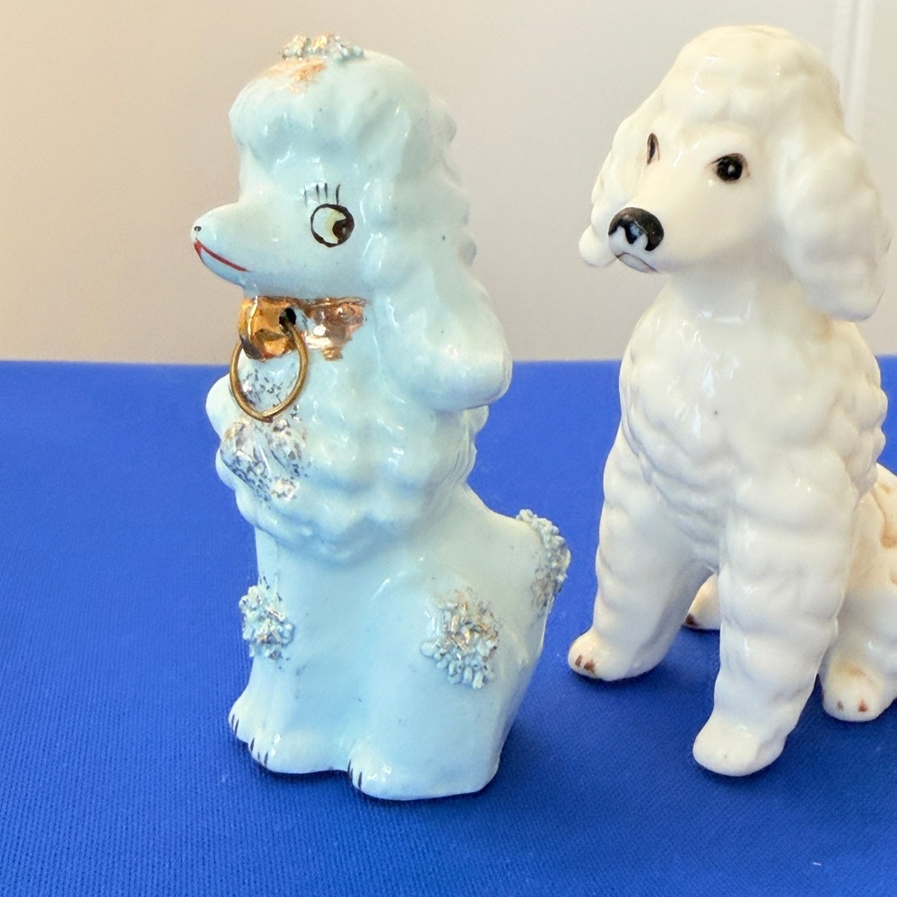 Vintage Ceramic Poodle Figurines Set of 4 Mid Century Spaghetti Blue White Dogs - Picture 3 of 16